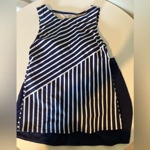 Women’s size 6 Lands End navy and white swimsuit tankini. Only worn a few times